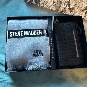 Steve Madden scarf and wallet combo! NEW